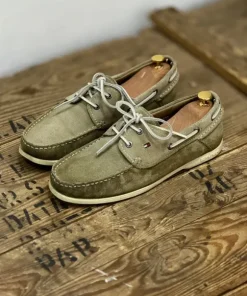 9393 buty Tommy Hilfiger / zamszowe / rozmiar 42