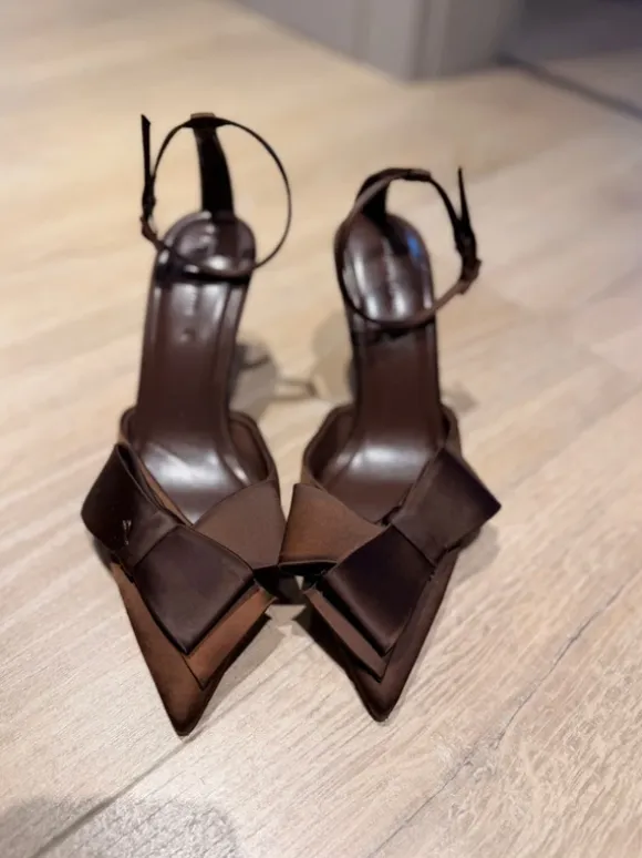 * nowe szpilki z kokardką brązowe stradivarius *
