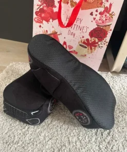 🚗 Oryginalne kapcie w stylu auta Mercedes| miękkie i przytulne