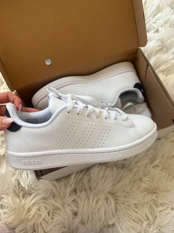 Adidas advantage