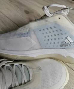 Adidas Avacourt W rozmiar 42 2/3