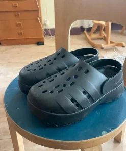Adidas clogs