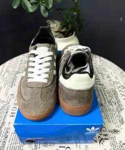 Adidas samba r 42