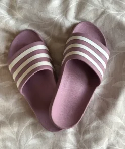 Adidas sandaalit