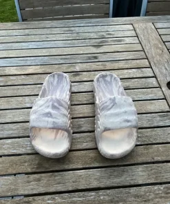 Adidas sandaler
