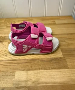 Adidas sandaler stl 28