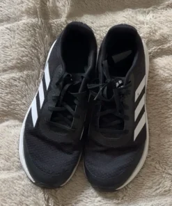 Adidas sko