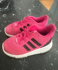 Adidas skor