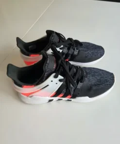 Adidas skor storlek 44 2/3