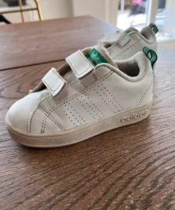 Adidas Sneakers i fint skick