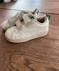 Adidas Sneakers i fint skick