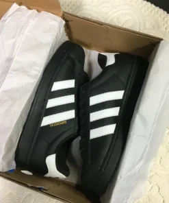 Adidas superstar gold label new 38