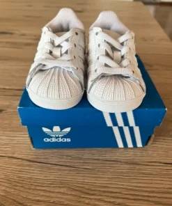 Adidas Superstar til baby