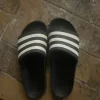 Adidas toffla (äkta)