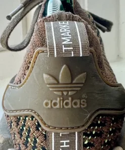 Adidas tofflor