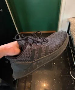 Adidas Trainers/Sneakers