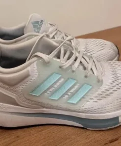 Adidas träningsskor