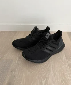Adidas Women's Ultraboost 5