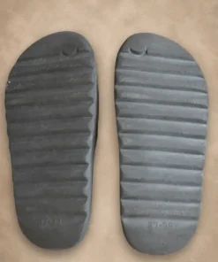 Adidas Yeezy Slide – Onyx | Rozmiar 37-38 | OKAZJA