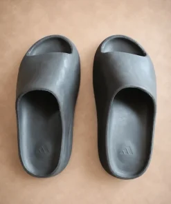 Adidas Yeezy Slide – Onyx | Rozmiar 37-38 | OKAZJA