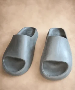 Adidas Yeezy Slide – Onyx | Rozmiar 37-38 | OKAZJA