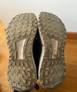 Adidasskor str 40