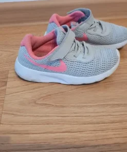 Adidasy NIKE Tanjun szare dziewczęce rozm. 27