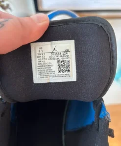 Air Jordan 1 Low Game Royal – Klassisk blåvit ikon i storlek US 9.5 / EU 43