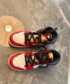 Air Jordan 1 Mid