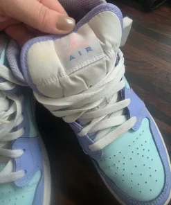 Air jordan 1 mid aqua