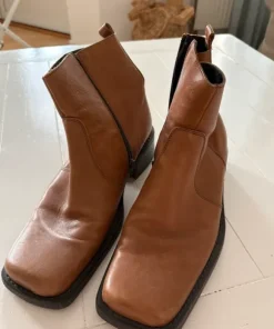 Aldo Bruna boots