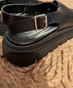 Angulus sandaler