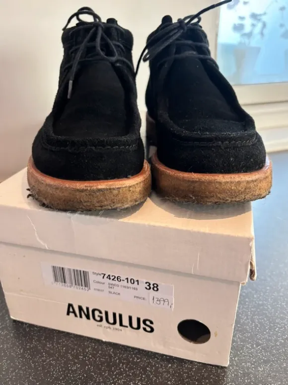 Angulus sko