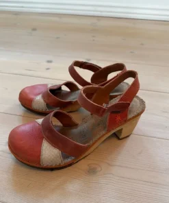 ART sandal i orange farver