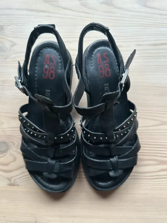 A.S.98 svarta sandaler stl 37