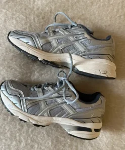 Asics Gel 1090 srebrne metaliczne