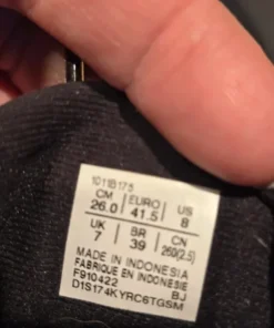 Asics löparskor.