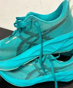 ASICS Novablast