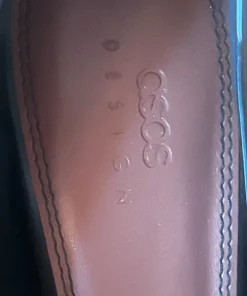 ASOS svarta lackpumps – stl 5