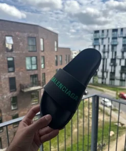 Balenciaga klipklapper