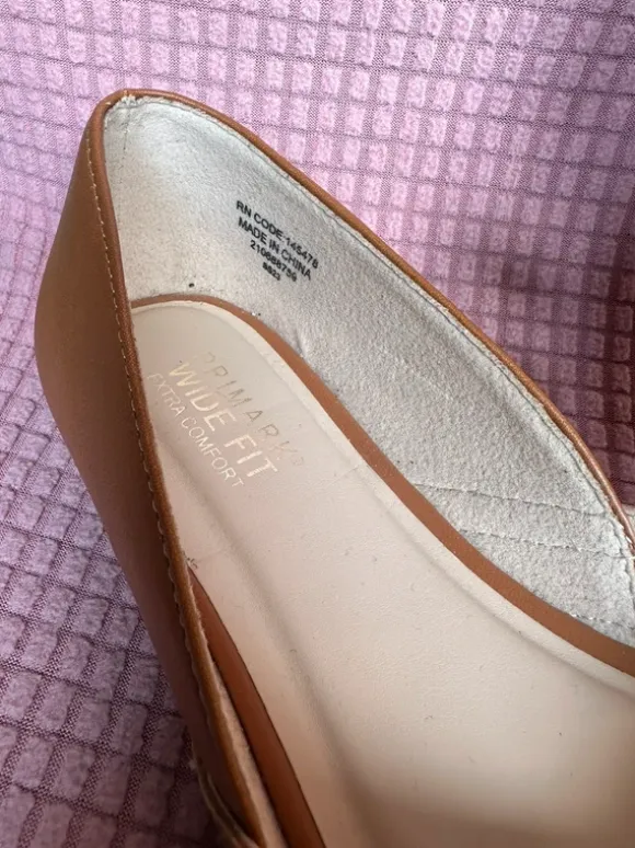 Baleriny. Buty na płaskiej podeszwie primark