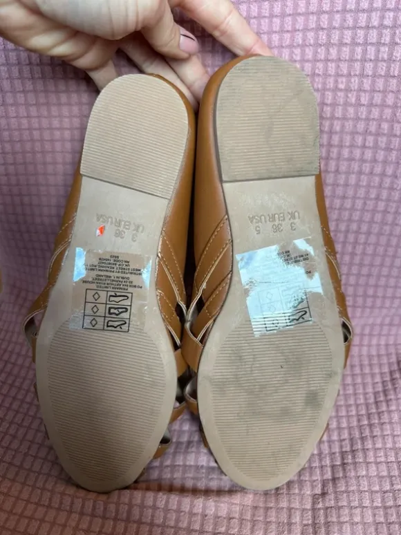 Baleriny. Buty na płaskiej podeszwie primark