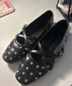 Baleriny z ćwiekami