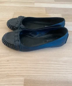 Ballerinaskor i läder