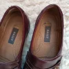 Bally vinröda loafers