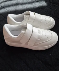 Bardzo lekkie buty dla chłopca