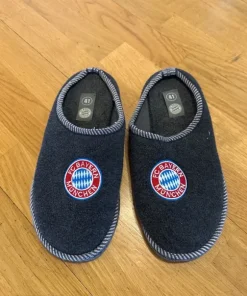 Bayern München tofflor storlek 41
