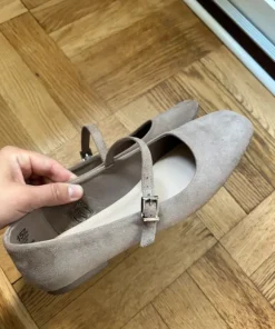 Beige ballerinaskor