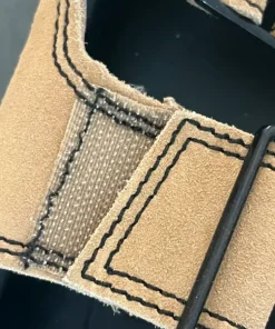 Beige chunky sandaler / sliders med spænde
