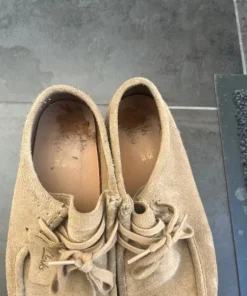Beige clarks med skobox